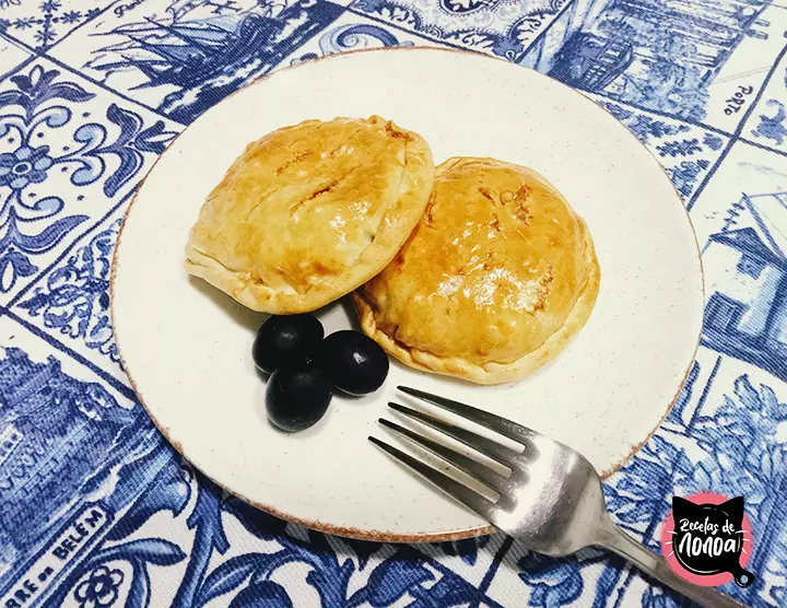 Fotografía empanada de pollo casera